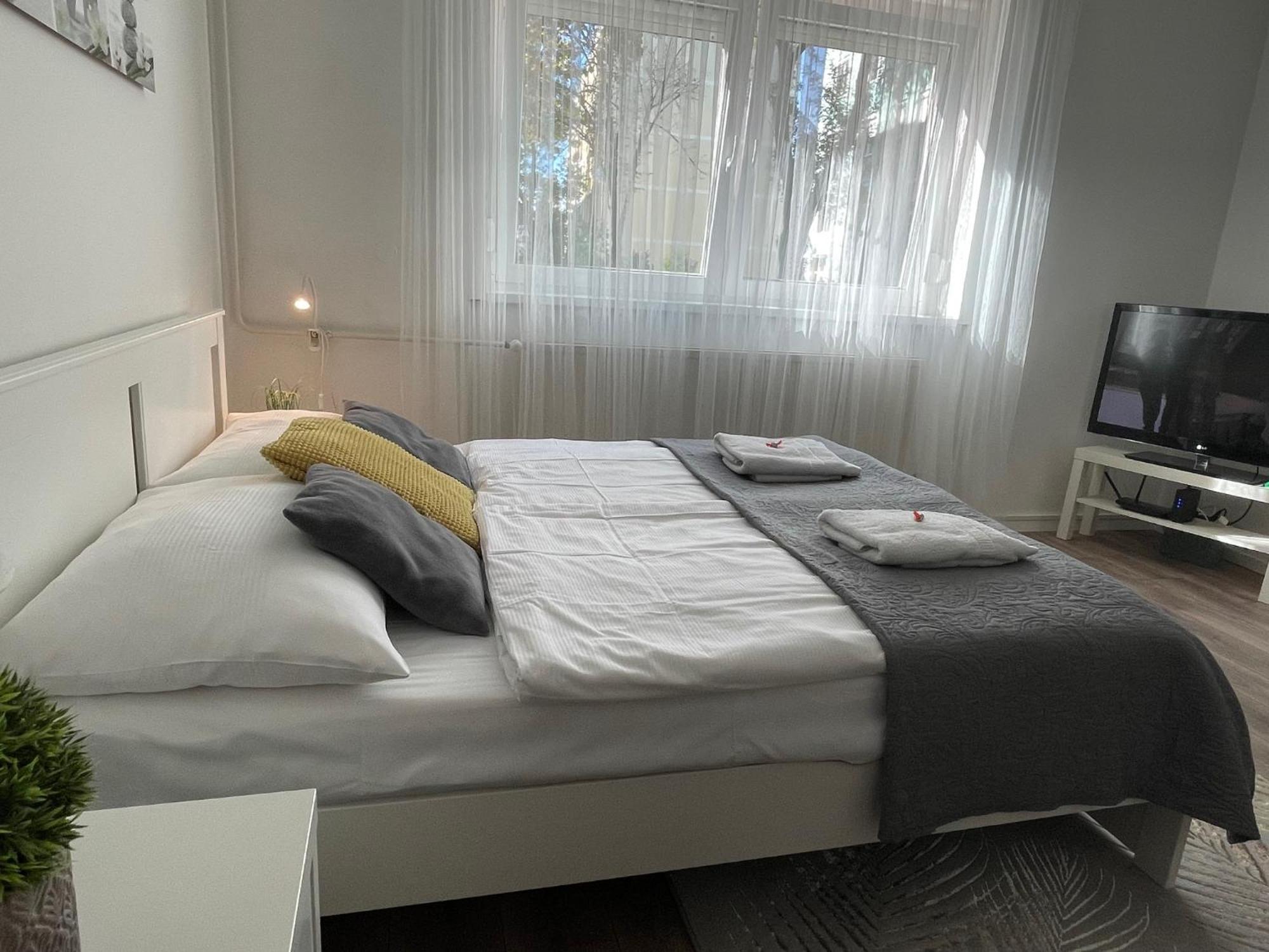 Magnolia Apartman Дьёр Экстерьер фото